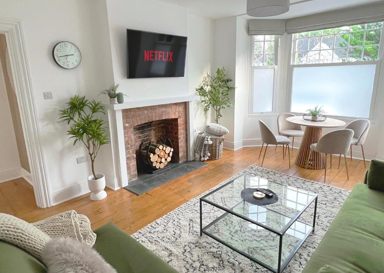 1 Bed / 1 Sofa Bed 'Scandi' Style Ground Floor Apartment Yeovil Exterior foto