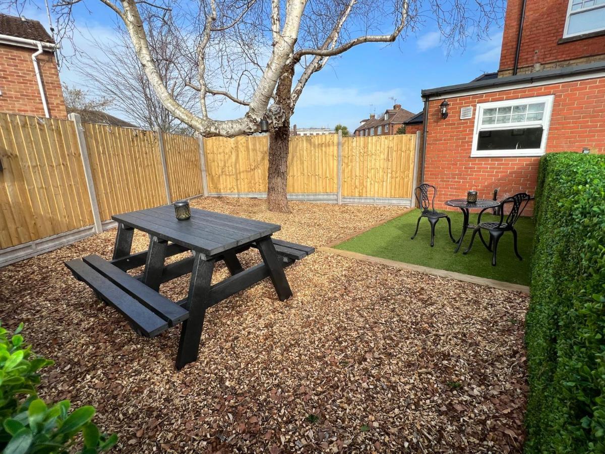 1 Bed / 1 Sofa Bed 'Scandi' Style Ground Floor Apartment Yeovil Exterior foto